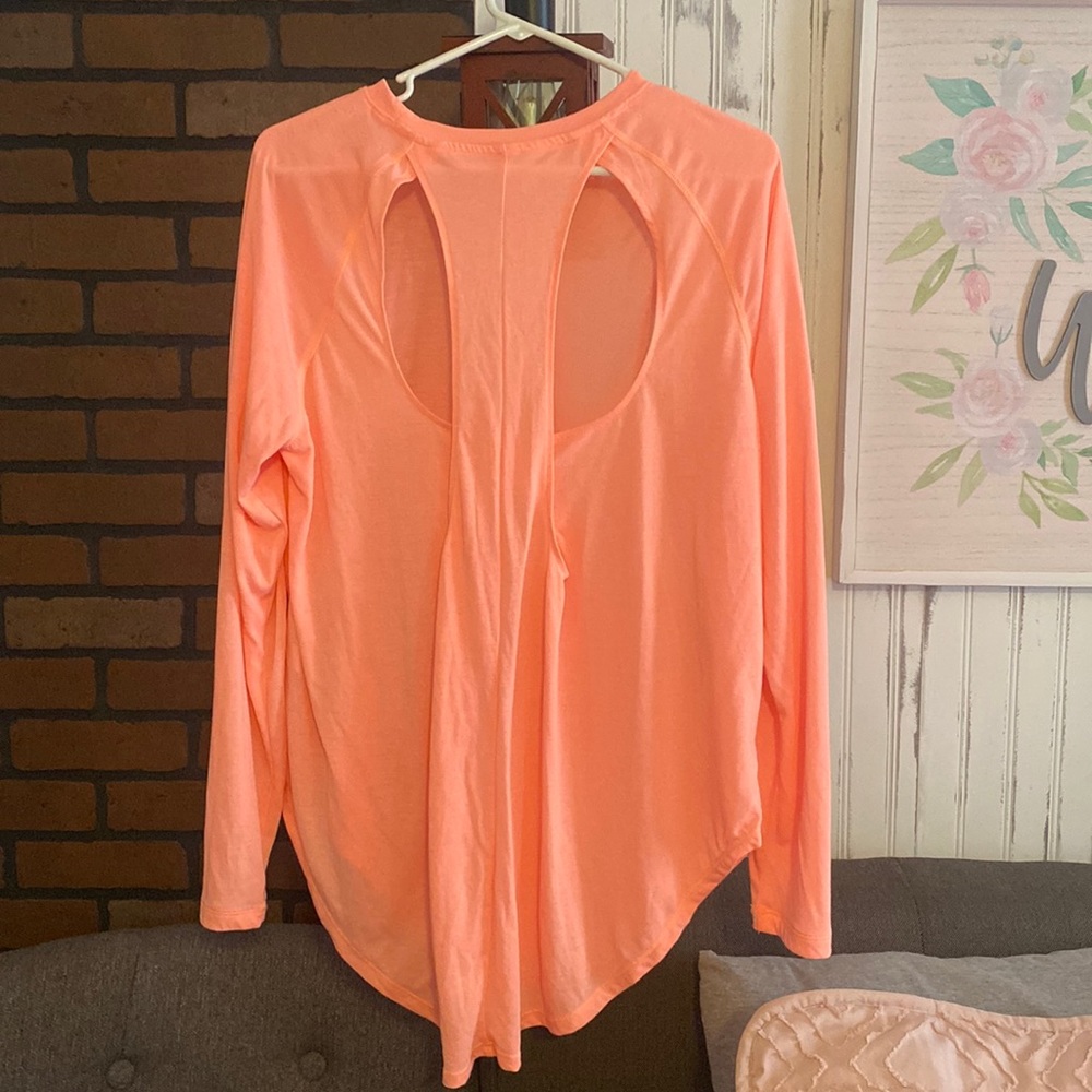 Under Armour Long Sleeve athletic wear (Breathe) open back.